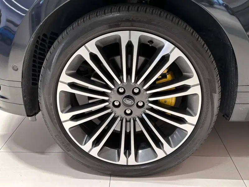 Land Rover Range Rover Velar usata a Varese (8)