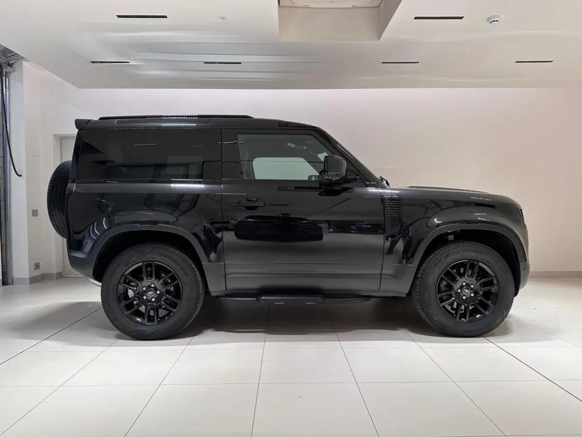 Land Rover Defender usata a Varese (3)