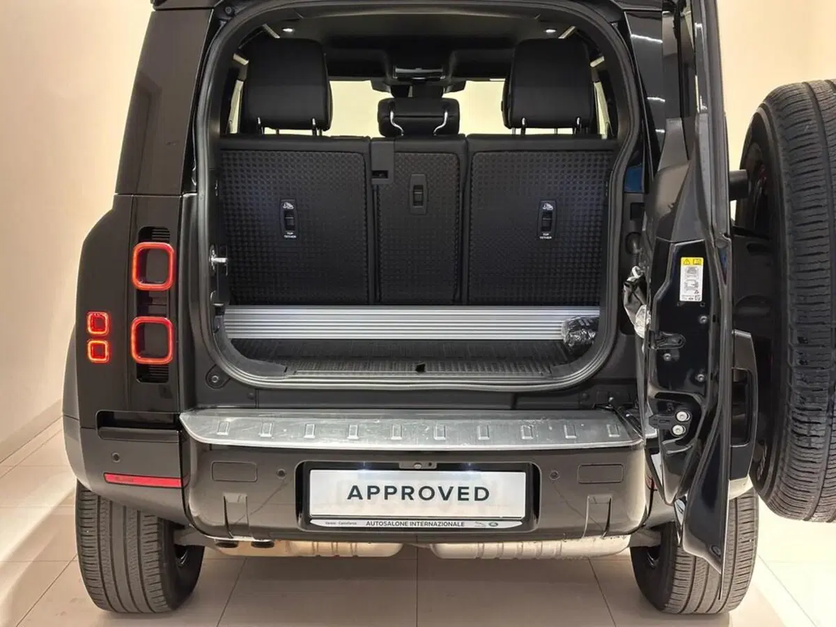 Land Rover Defender usata a Varese (4)