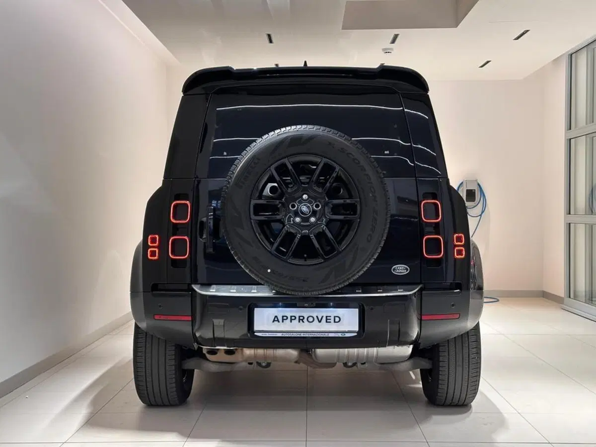 Land Rover Defender usata a Varese (5)