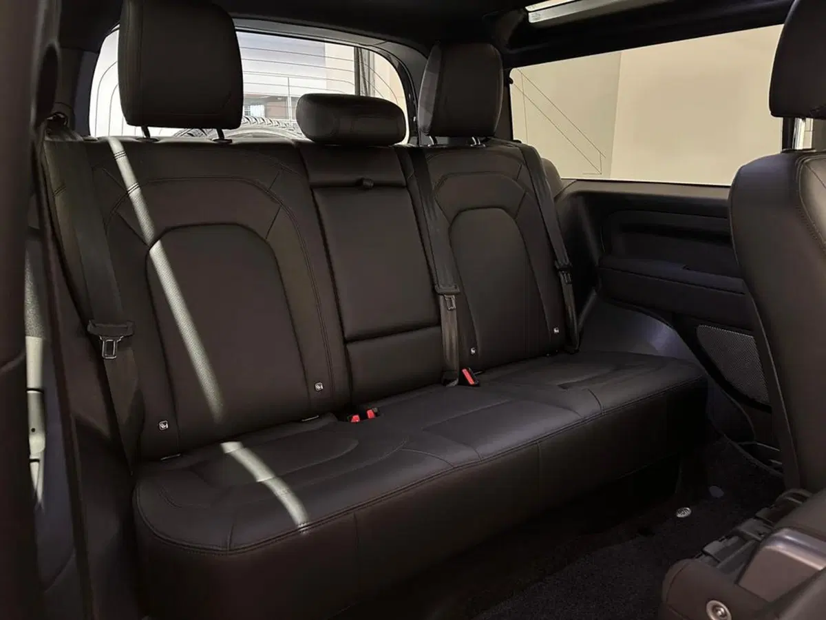 Land Rover Defender usata a Varese (8)