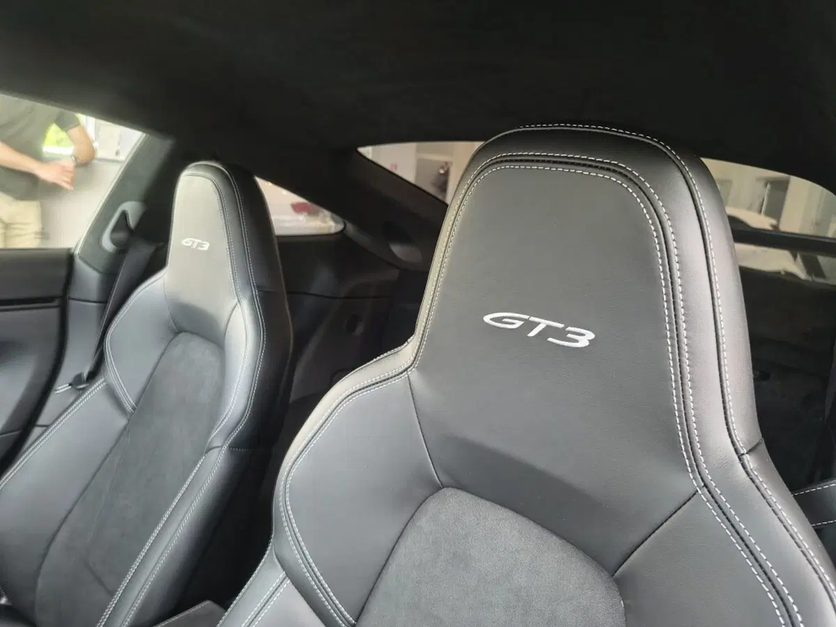 Porsche 911 Coupé nuova a Firenze (13)