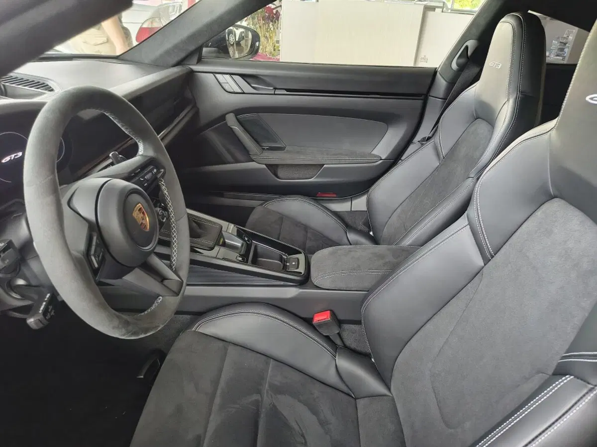 Porsche 911 Coupé nuova a Firenze (15)
