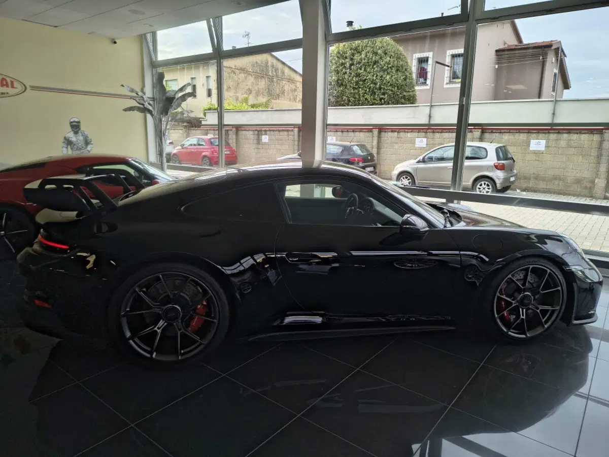 Porsche 911 Coupé nuova a Firenze (5)