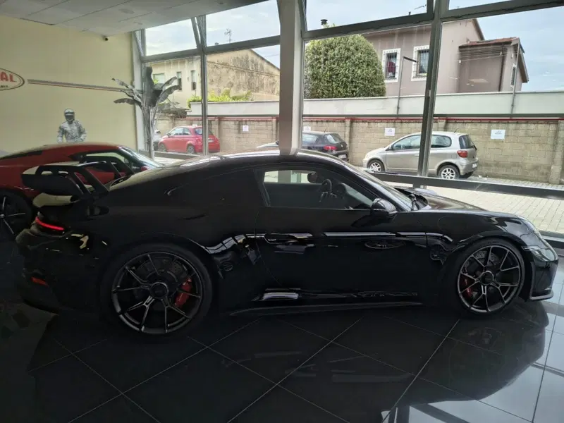 Porsche 911 Coupé nuova a Firenze (5)
