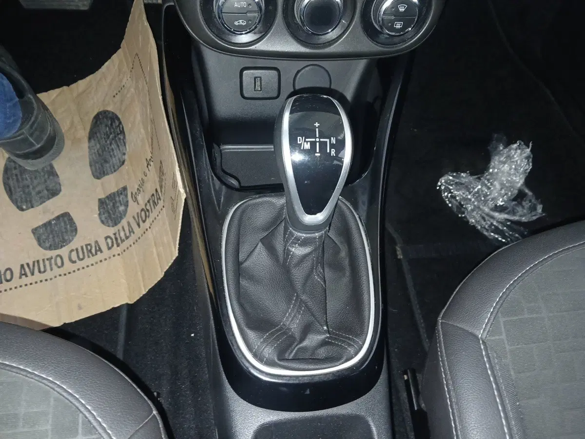 Opel Corsa usata a Lecce (15)