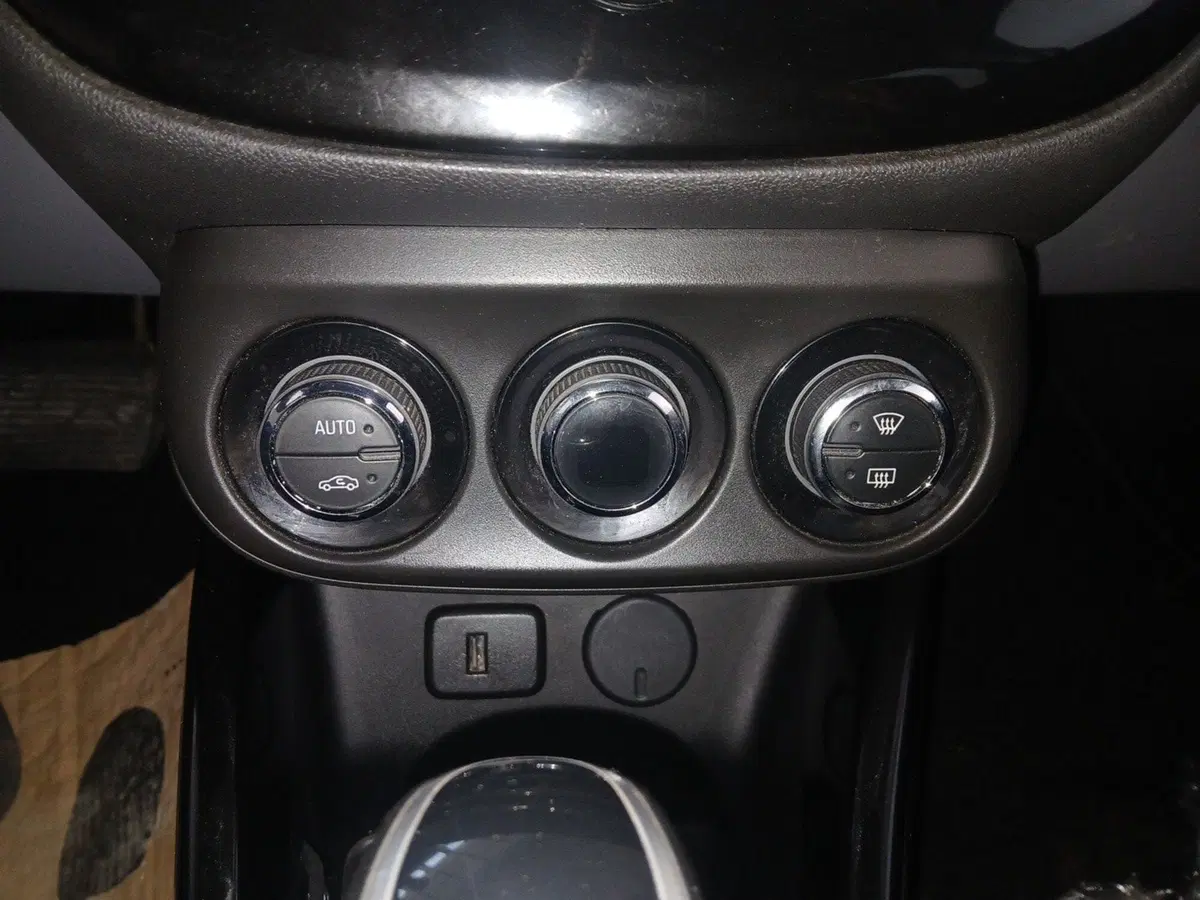 Opel Corsa usata a Lecce (17)