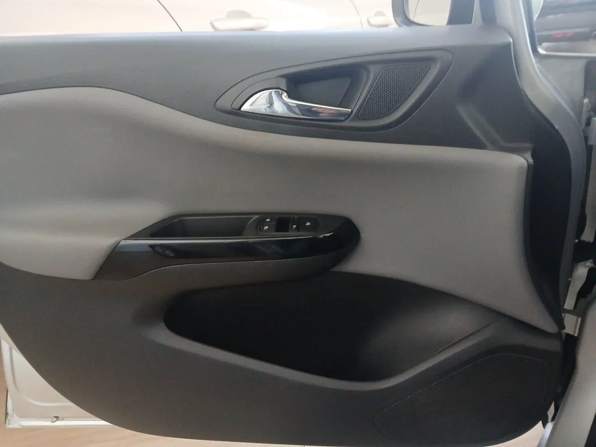 Opel Corsa usata a Lecce (18)