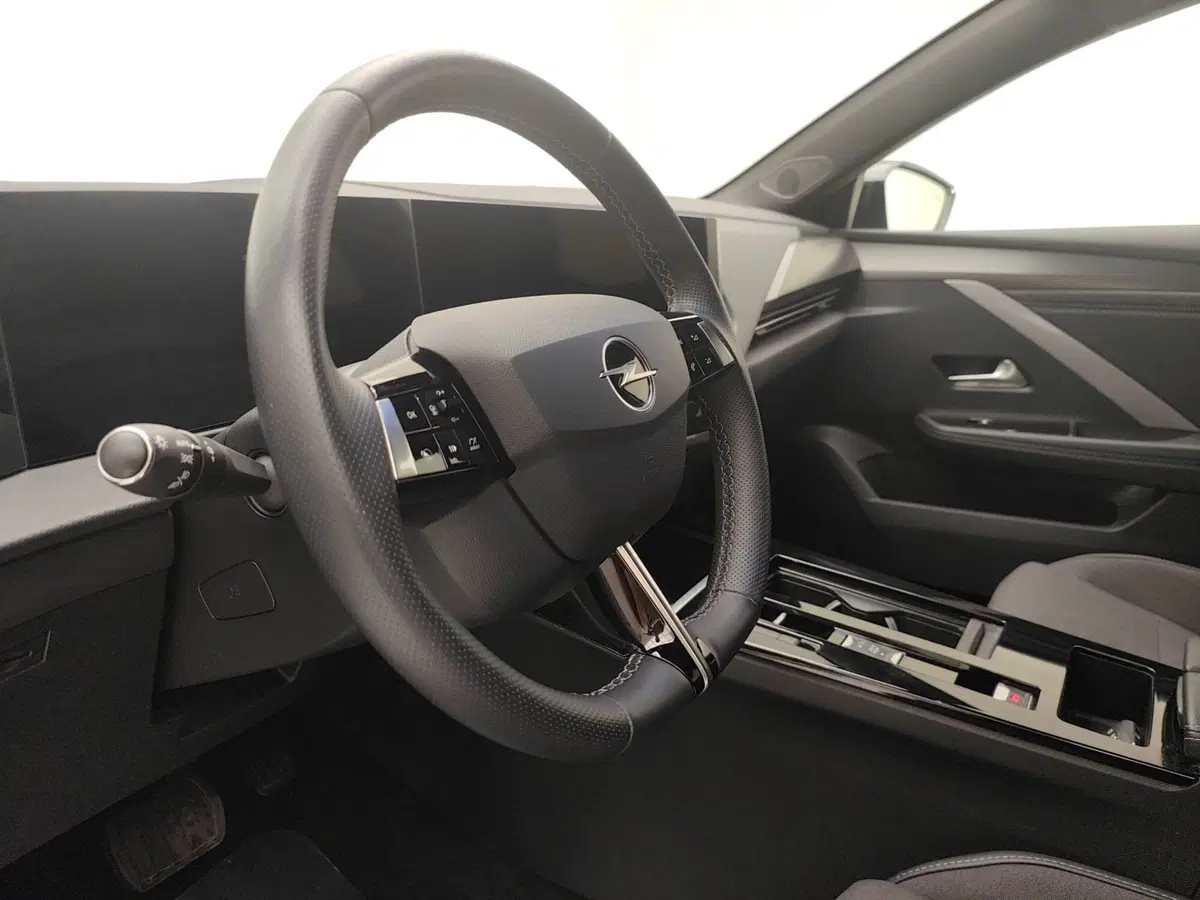 Opel Astra usata a Como (9)
