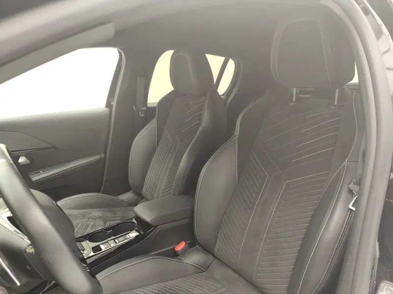 Peugeot 208 usata a Como (12)