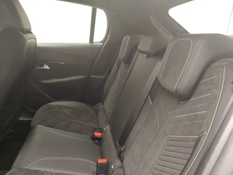 Peugeot 208 usata a Como (13)