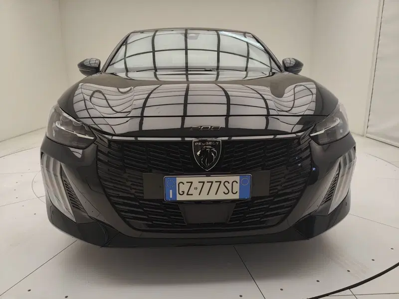 Peugeot 208 usata a Como (2)