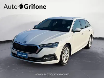 Skoda Octavia Station Wagon 1.5 G-TEC DSG Wagon Style del 2022 usata a Modena