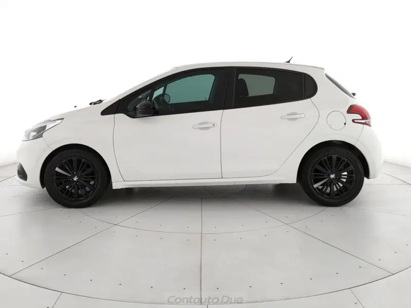 Peugeot 208 usata a Caserta (8)