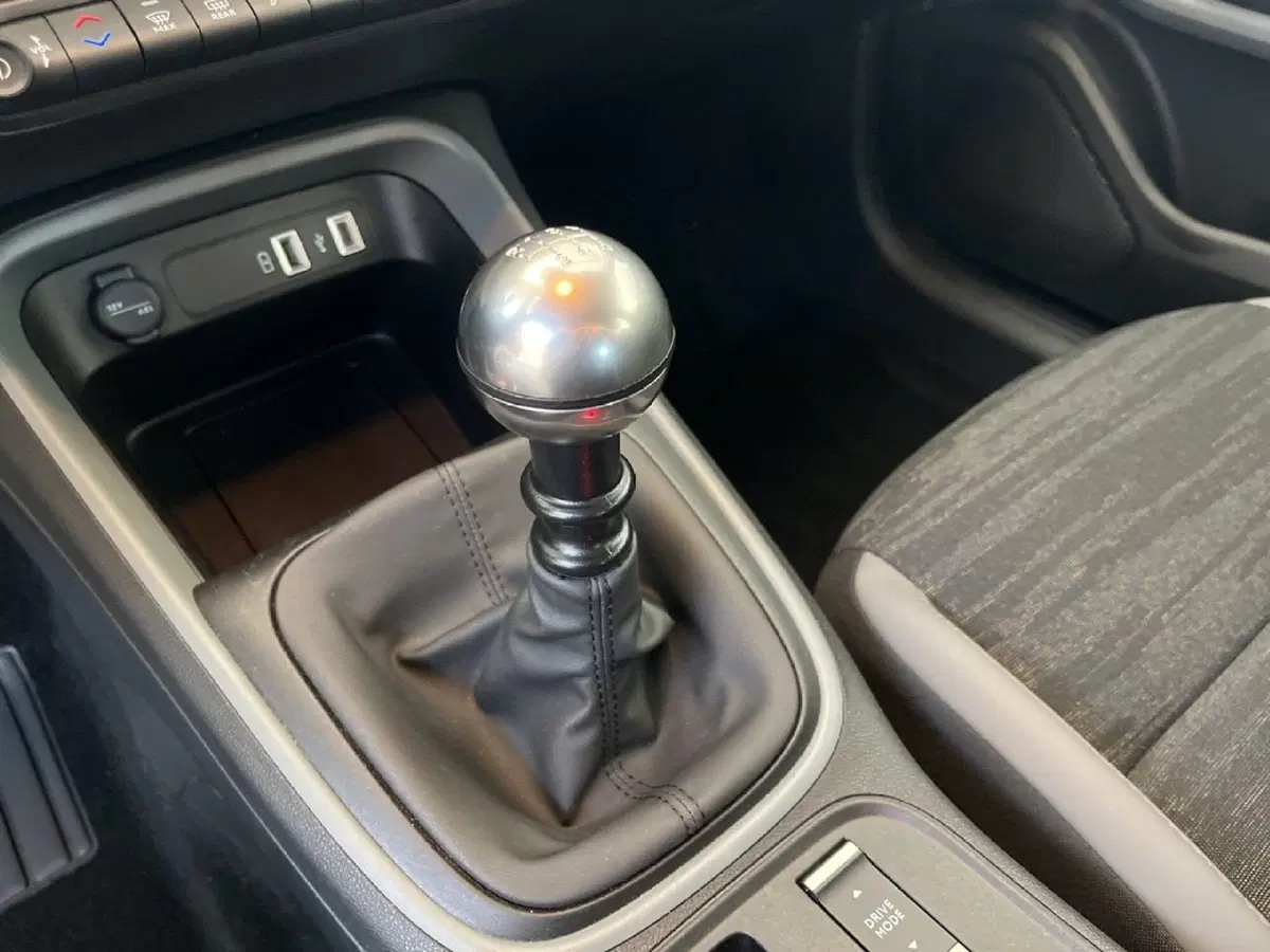 Jeep Avenger usata a Torino (13)