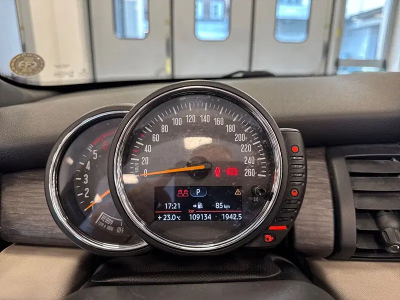 MINI Mini Cabrio usata a Prato (13)