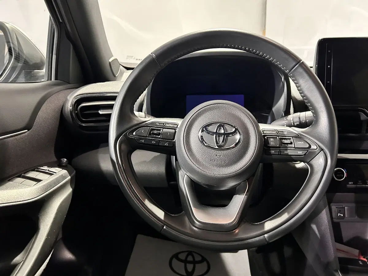 Toyota Yaris Cross usata a Milano (10)