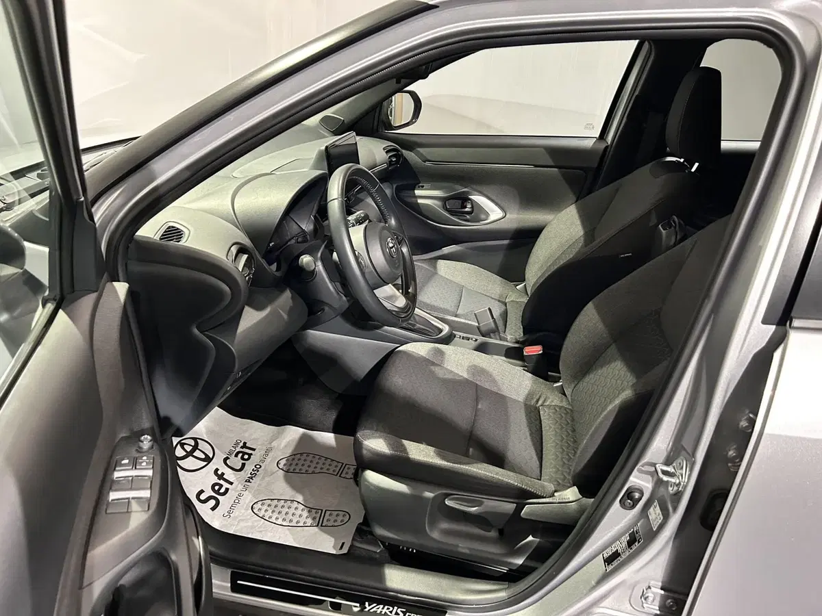 Toyota Yaris Cross usata a Milano (12)