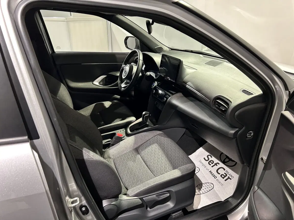 Toyota Yaris Cross usata a Milano (6)