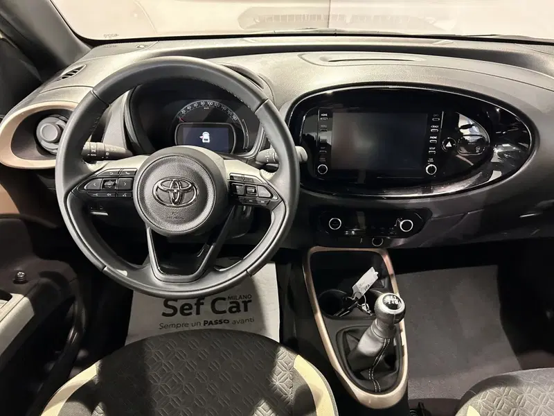 Toyota Aygo X usata a Milano (10)