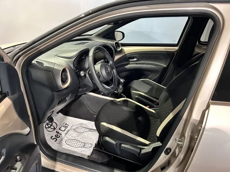 Toyota Aygo X usata a Milano (11)