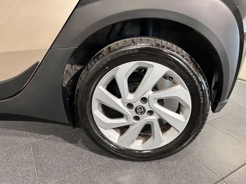 Toyota Aygo X usata a Milano (6)