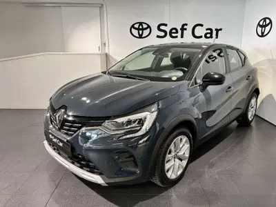 Renault Captur Full Hybrid E-Tech 145 CV Intens del 2022 usata a Milano