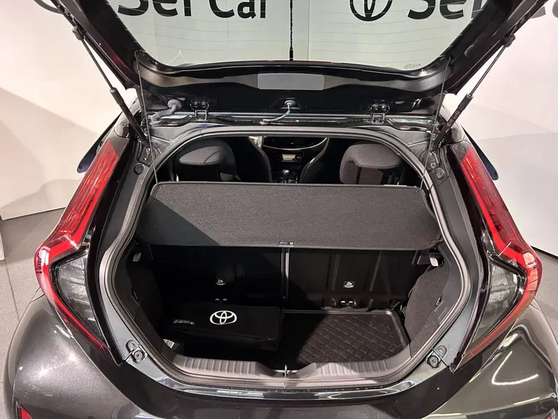 Toyota Aygo X usata a Milano (6)