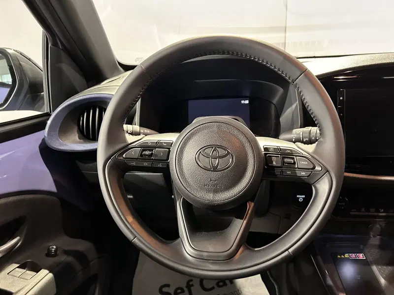 Toyota Aygo X usata a Milano (8)