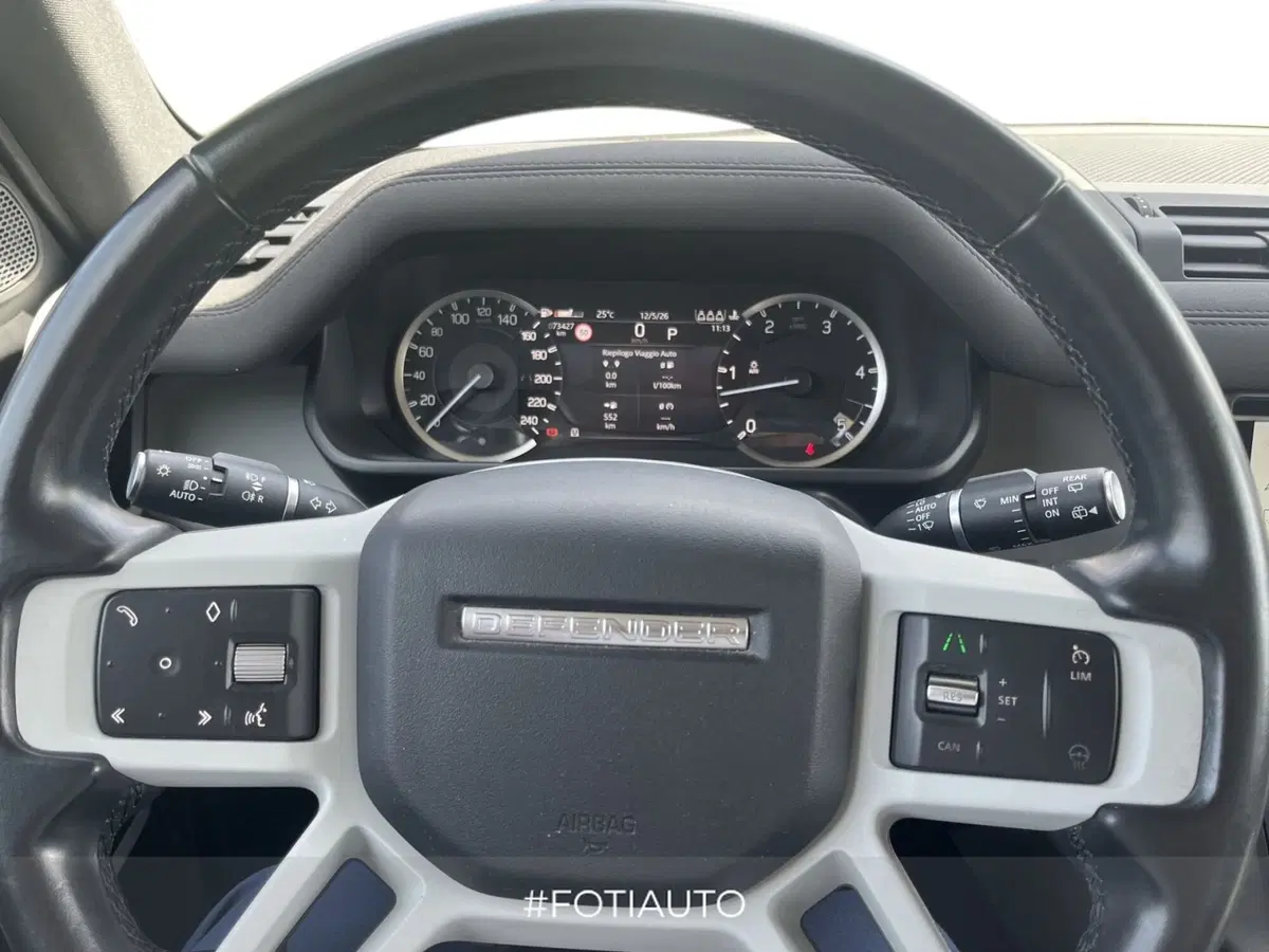 Land Rover Defender usata a Catania (9)