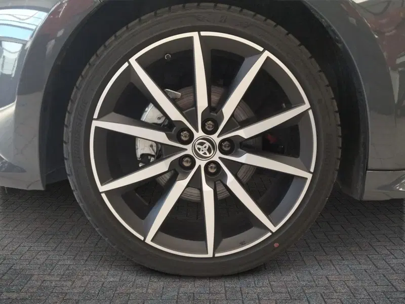 Toyota Yaris GR Sport usata a Roma (14)