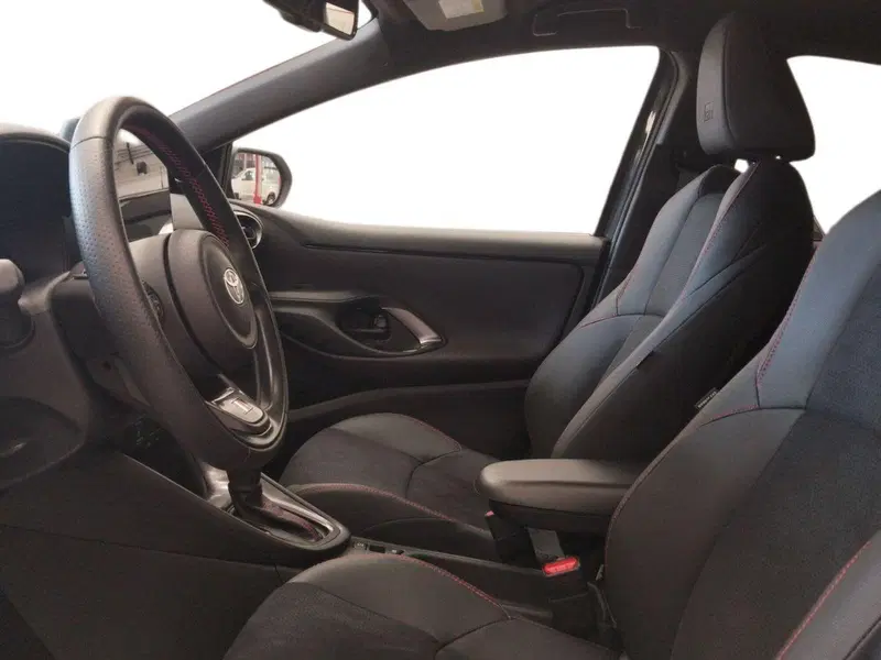 Toyota Yaris GR Sport usata a Roma (6)