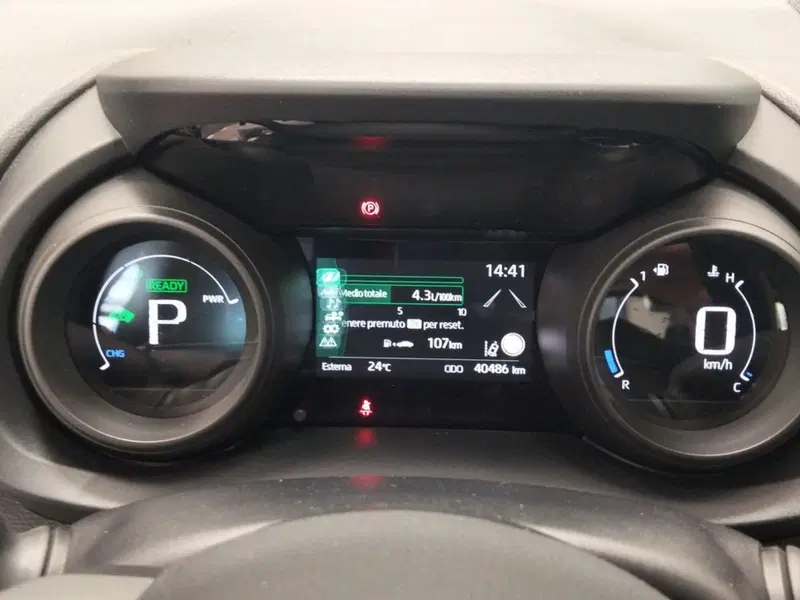 Toyota Yaris usata a Roma (9)