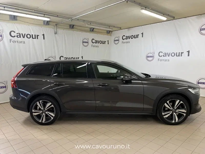 Volvo V60 Cross Country usata a Ferrara (9)