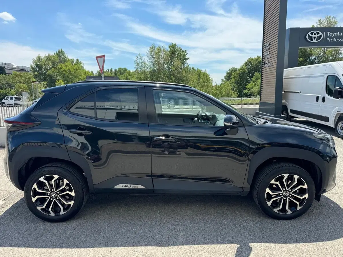 Toyota Yaris Cross usata a Modena (5)