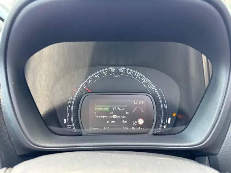 Toyota Aygo X usata a Modena (10)