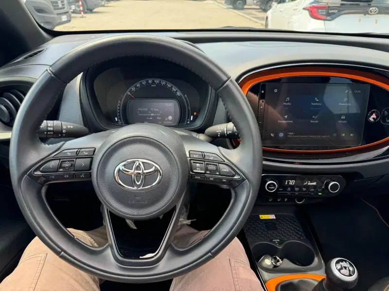 Toyota Aygo X usata a Modena (11)