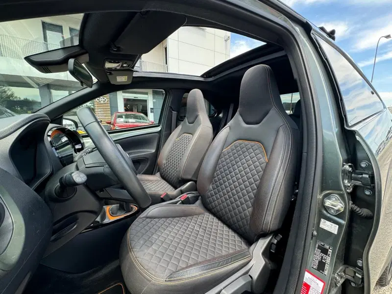 Toyota Aygo X usata a Modena (13)