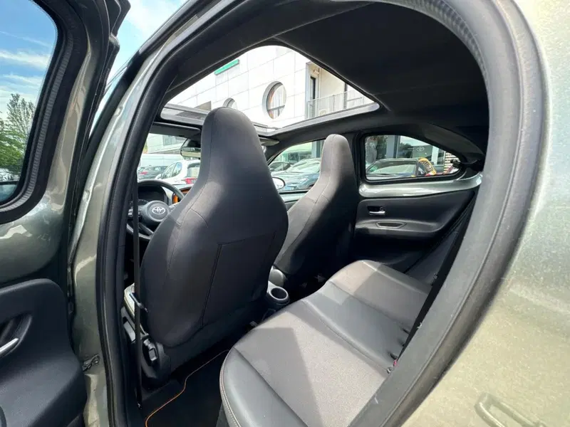 Toyota Aygo X usata a Modena (14)