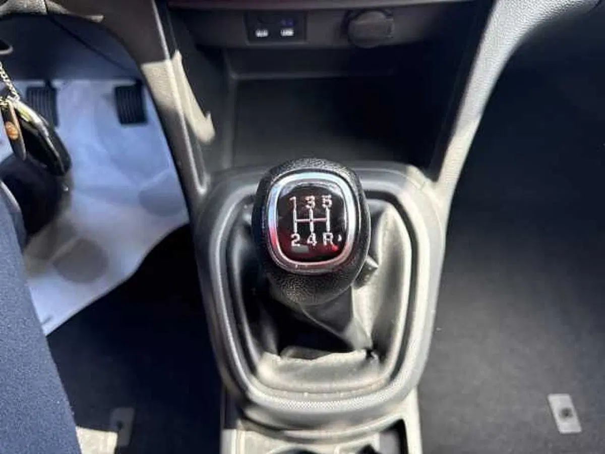 Hyundai i10 usata a Pesaro-Urbino (13)