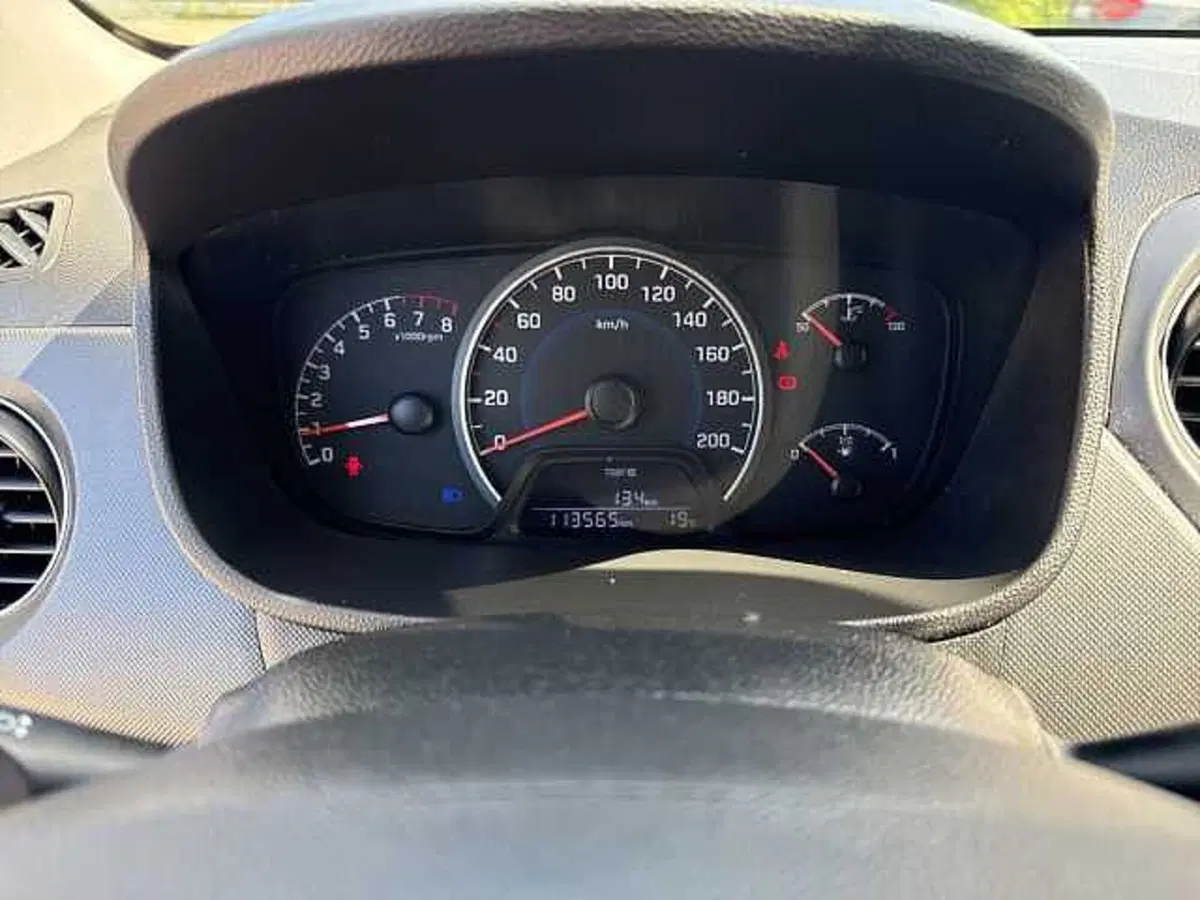 Hyundai i10 usata a Pesaro-Urbino (15)