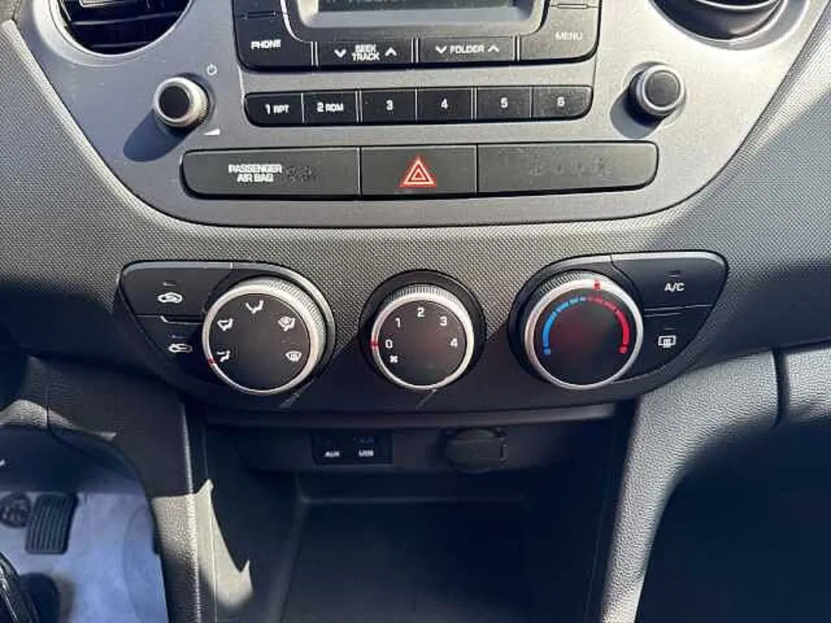 Hyundai i10 usata a Pesaro-Urbino (16)