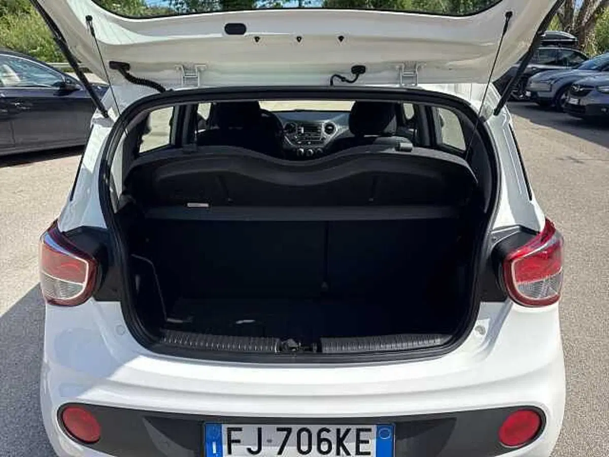 Hyundai i10 usata a Pesaro-Urbino (17)