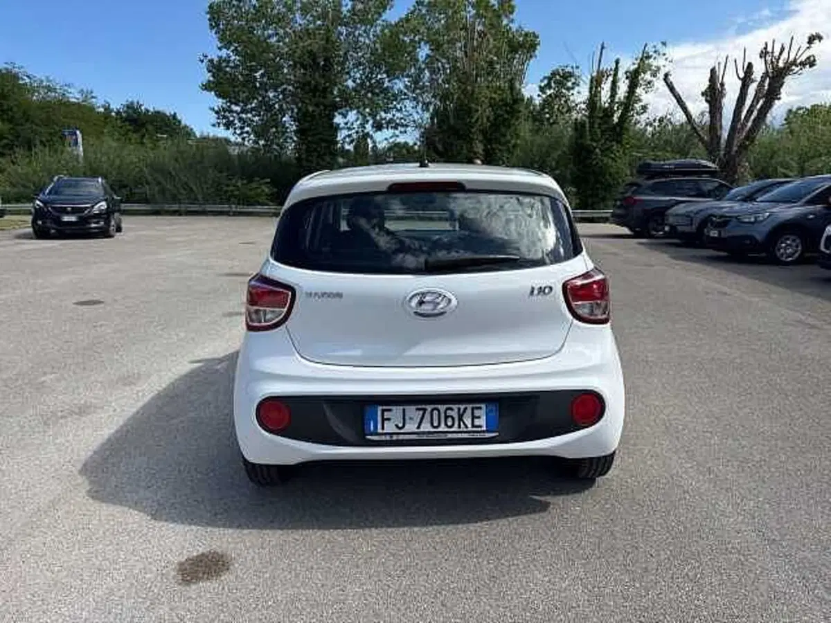 Hyundai i10 usata a Pesaro-Urbino (4)