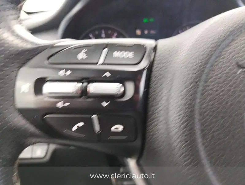 Kia Stonic usata a Como (11)