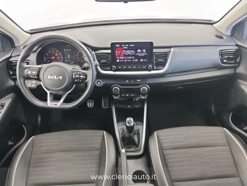 Kia Stonic usata a Como (4)