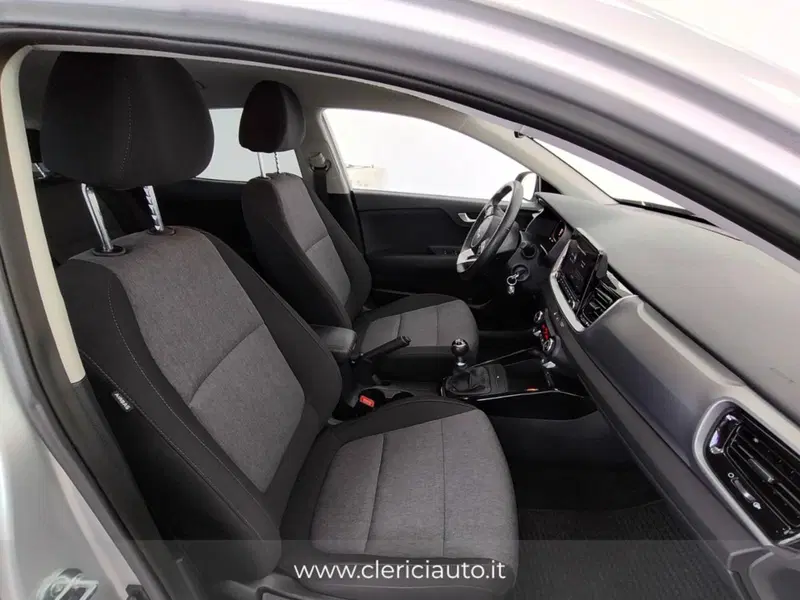 Kia Stonic usata a Como (3)