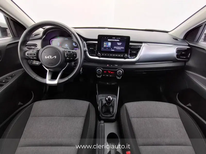 Kia Stonic usata a Como (4)