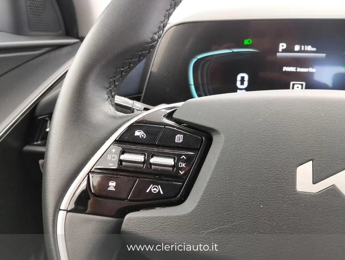Kia Niro usata a Como (11)