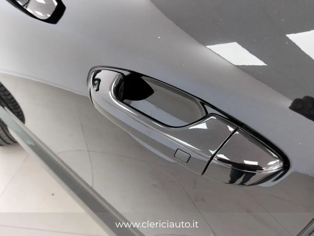 Kia Niro usata a Como (19)